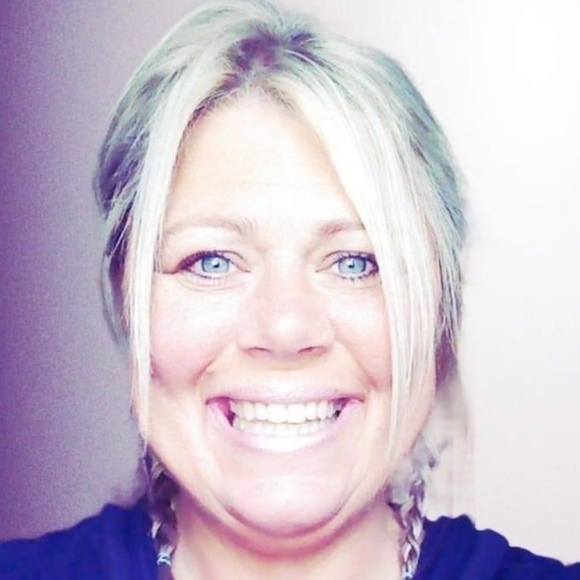 Meet your Posher, Jolyn - Picture 1 of 1